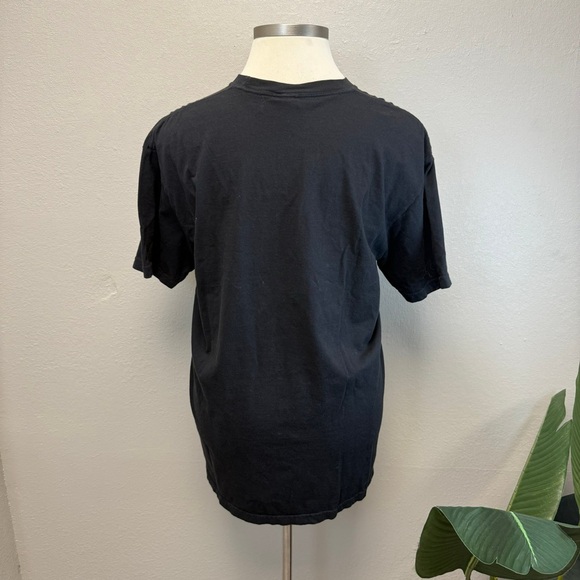 Comfort Colors Disney "Happiest Place On Earth" Black Tee Shirt - Size XL - Picture 2 of 3